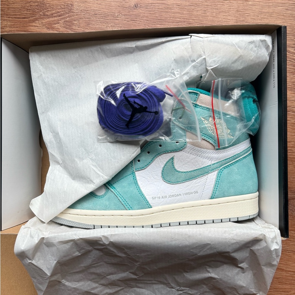 Air Jordan 1 High OG Turquoise White Sneakers turbo green